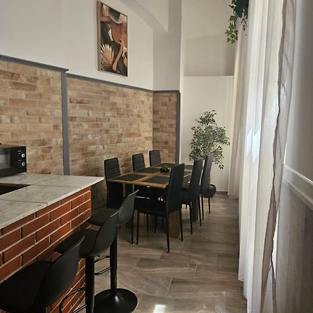 D3 Basilica Luxury Spacious Free Parking For 1 Car Budapest Exterior photo