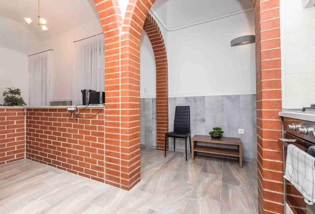 D3 Basilica Luxury Spacious Free Parking For 1 Car Budapest Exterior photo